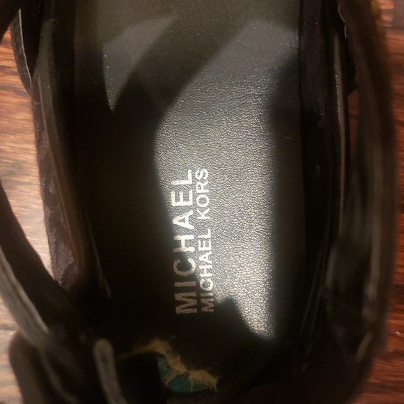 Girl's MK Michael Kors Logo Black Gold zipper charm ballet flats dress shoes 3 - Picture 8 of 9